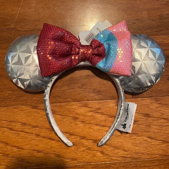Disney Accessories - Bubblegum Wall Epcot Minnie Ears